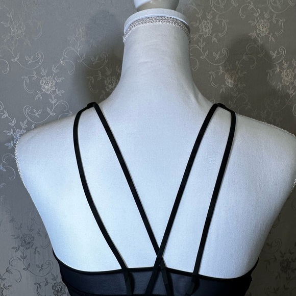 Lululemon Freely Flexed Bra in Incognito Camo Multi Gator Green/Black. Size 6 - Picture 9 of 10